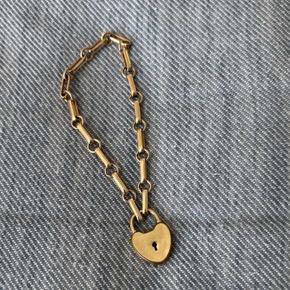 Vintage Jewelry - Gold Heart Lock Bracelet
